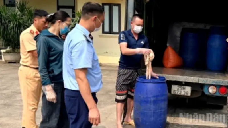 Hưng Yên tiêu hủy hàng tấn thực phẩm bẩn trong tháng hành động