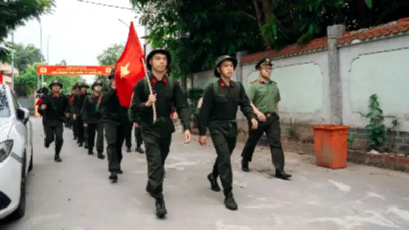 Hành quân về nguồn, dâng hương tưởng niệm các Anh hùng liệt sĩ Trường Sơn