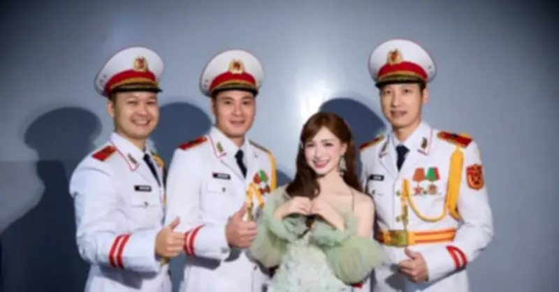 Hoà Minzy chụp ảnh bên chiến sĩ, Xuân Hinh mắng vợ gây sốt