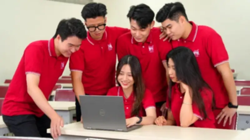 HSB trở thành trường công lập đầu tiên tại Việt Nam đạt chứng nhận QS Stars 5 Sao