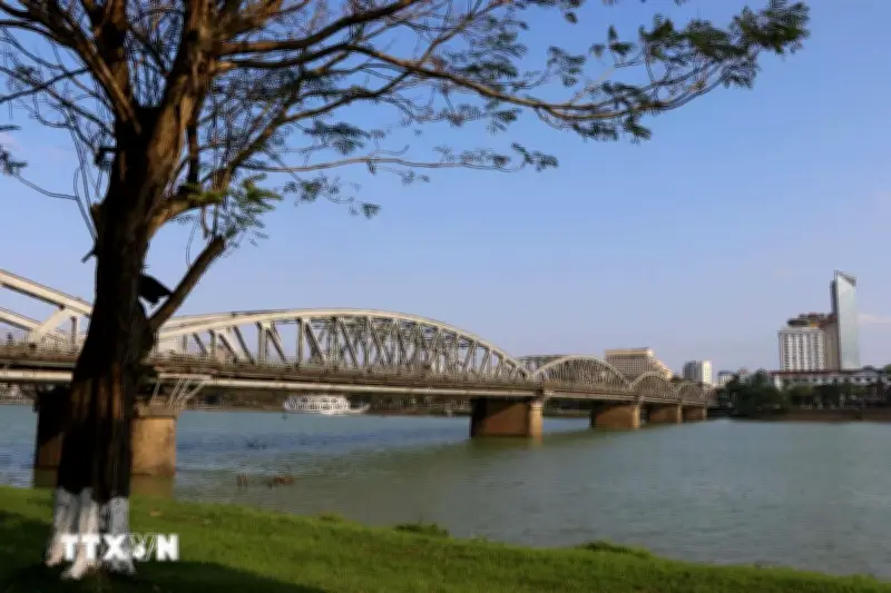 Huế bắt đầu sửa chữa tụ bò cầu Trường Tiền từ ngày 16