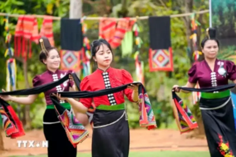 Hậu chuyển giao, làng văn hóa du lịch có cơ hội phát triển mới