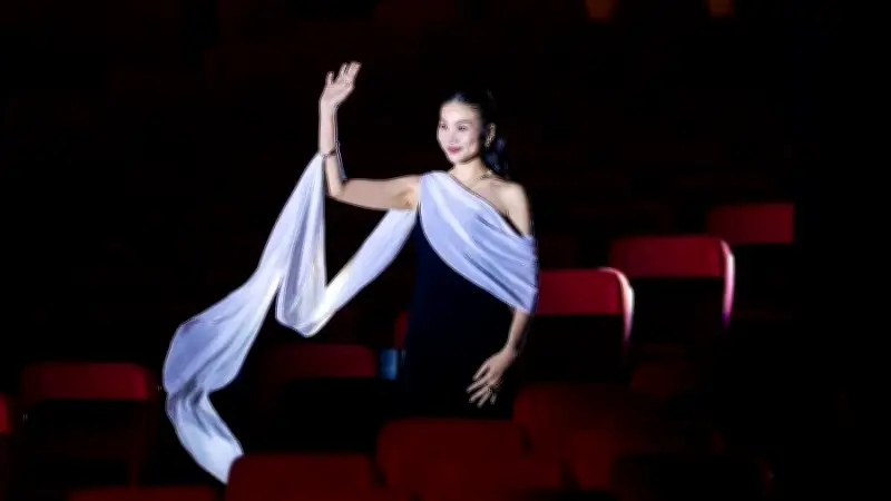 Hậu trường 'Mesdames Thanh Sắc': Thanh Hằng không ngại xấu, Lương Thế Thành thoát vai hiền