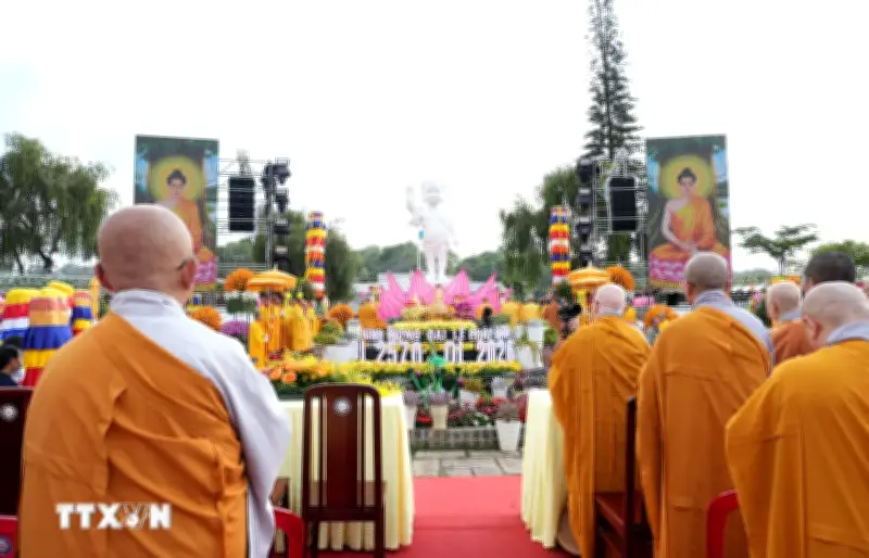 Đại lễ Phật Đản lan tỏa hình ảnh Phật giáo Việt Nam đồng hành cùng dân tộc