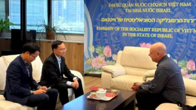 Đại sứ Nguyễn Kỳ Sơn tiếp Chủ tịch Hội Hữu nghị Israel-Việt Nam