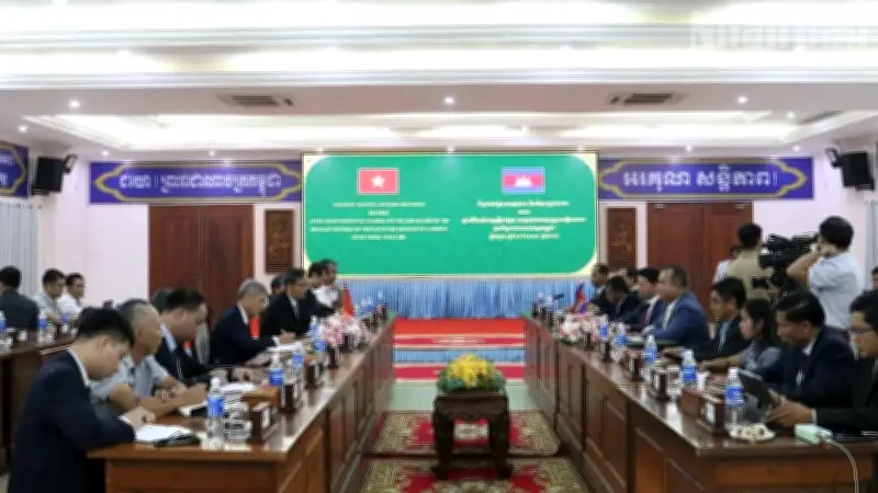 Đại sứ Việt Nam thúc đẩy hợp tác với hai tỉnh Đông Bắc Campuchia
