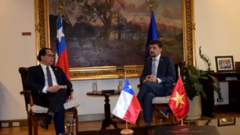Đại sứ Việt Nam tại Chile thăm Quốc hội, thúc đẩy hợp tác song phương
