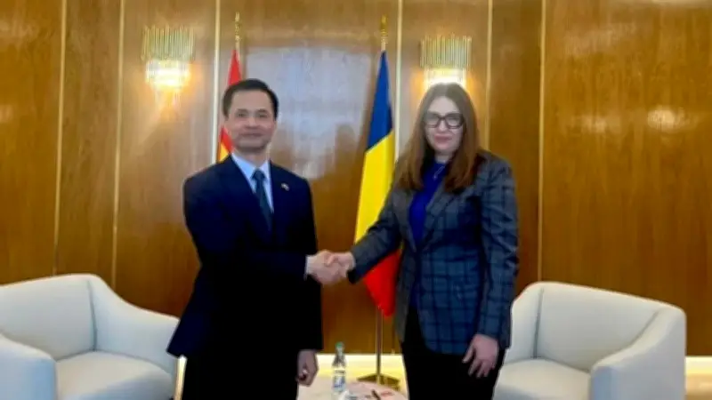 Đại sứ Việt Nam tại Romania chào xã giao lãnh đạo Bộ Ngoại giao nước sở tại