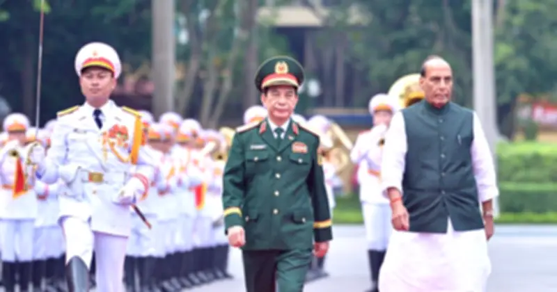 Đại tướng Phan Văn Giang hội đàm với Bộ trưởng Quốc phòng Ấn Độ