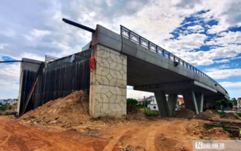 Điểm nghẽn GPMB kéo dài, dự án đường và cầu vượt đường sắt Đồng Hới khó về đích