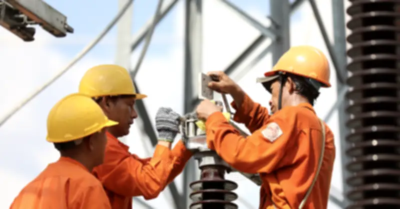 Điện gió cao điểm đắt gấp gần 3 lần điều hòa giá rẻ: Có tiết kiệm điện?
