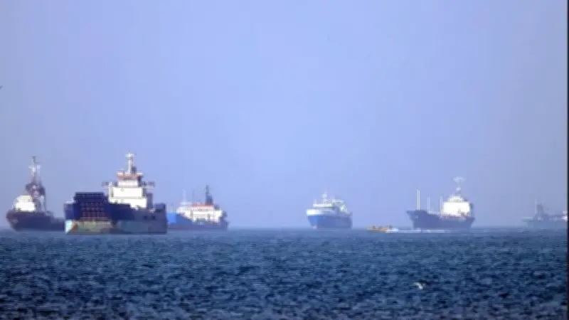 Iran cho phép hơn 30 tàu qua eo biển Hormuz, Trung Quốc và Nhật Bản nối lại vận tải
