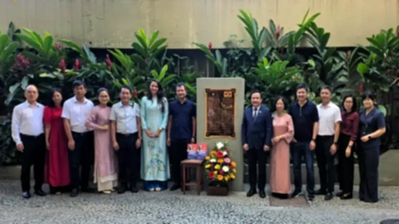 Kỷ niệm 136 năm Ngày sinh Chủ tịch Hồ Chí Minh tại Brazil: Dâng hoa và tọa đàm về di sản