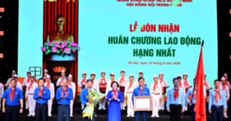Kỷ niệm 85 năm Đội TNTP Hồ Chí Minh, trao giải thưởng Kim Đồng và Cánh én hồng