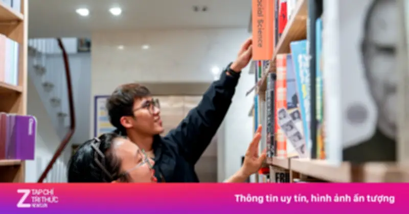Khách Việt chi gần 100 triệu đồng mua sách ngoại văn tại TP.HCM
