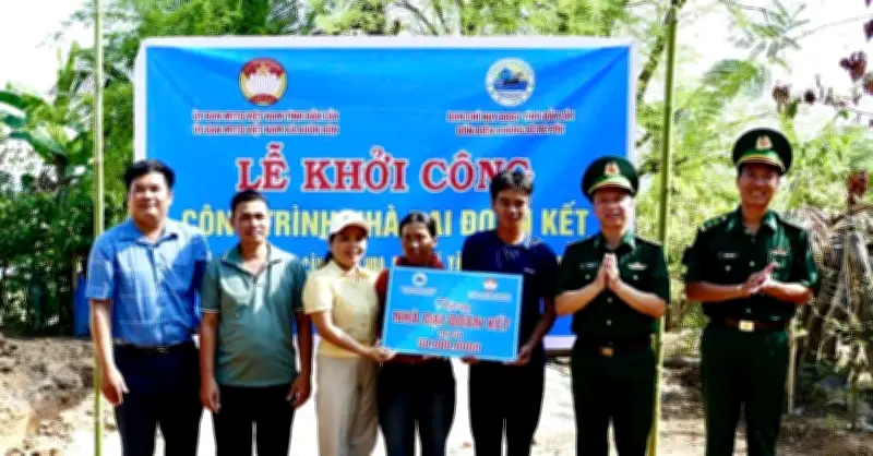 Khởi công xây 3 nhà Đại đoàn kết cho hộ nghèo vùng biên Đắk Lắk