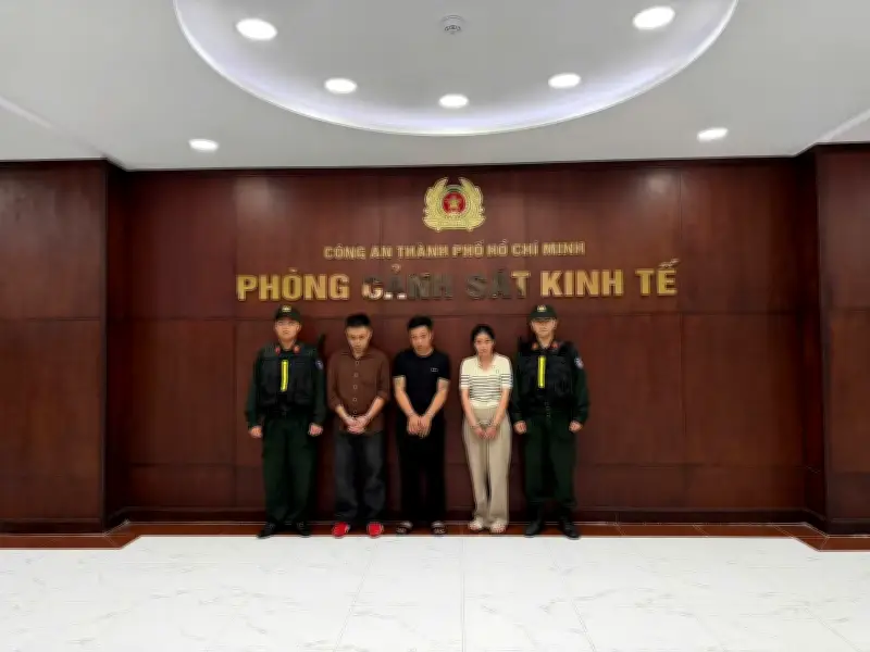 Khởi tố 3 bị can về hành vi trốn thuế sau khi triệt phá đường dây ma túy tại quán Bar Revo