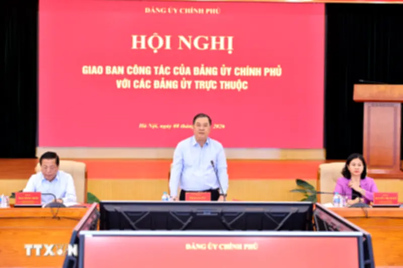 Khơi thông nguồn lực thúc đẩy tăng trưởng gắn với xây dựng Đảng vững mạnh