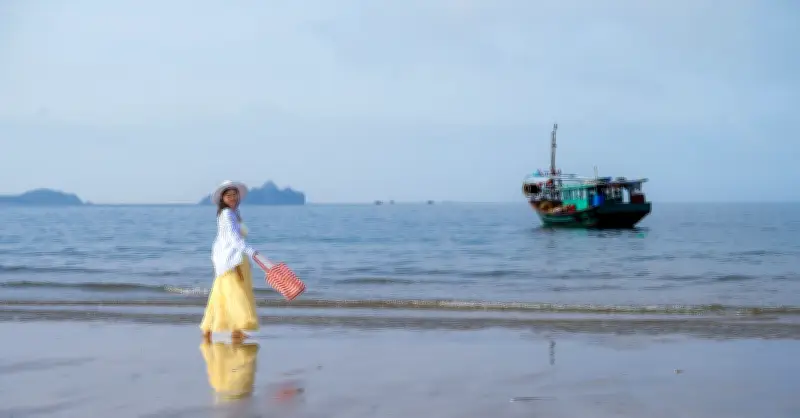 Khám phá hòn đảo bí ẩn tại Quảng Ninh, khách Hà Nội muốn đưa con ra nghỉ hè 1 tuần