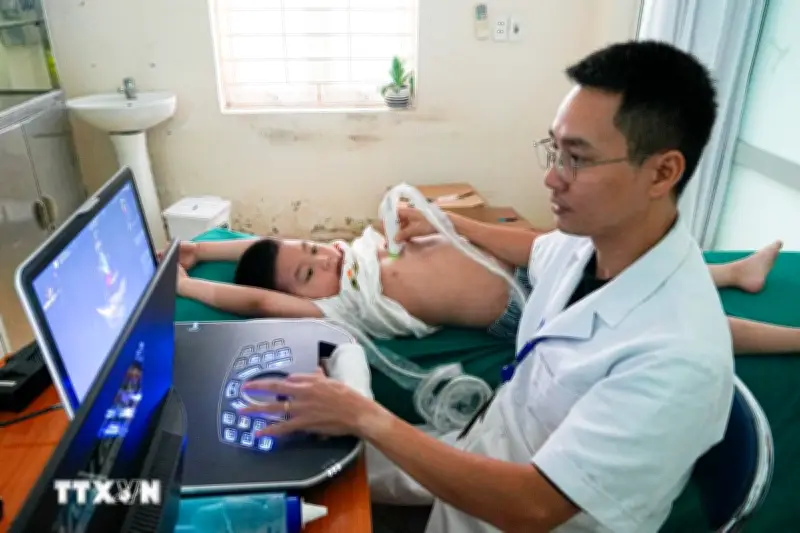 Khám sàng lọc bệnh tim miễn phí cho trẻ em vùng cao