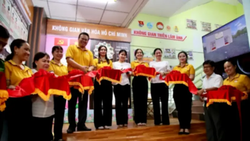 Không gian văn hóa Hồ Chí Minh tại phường Minh Phụng chính thức khai trương