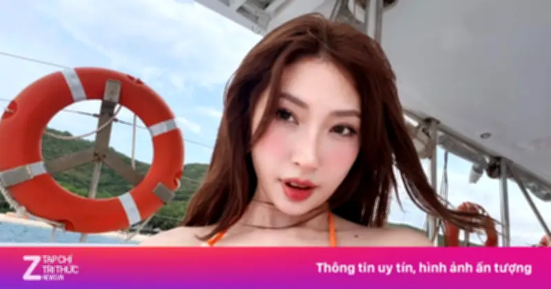 Khổng Tú Quỳnh khoe vóc dáng nuột nà trong chuyến du lịch biển cùng bạn thân