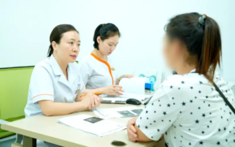 Kinh tế là rào cản lớn với các cặp vợ chồng hiếm muộn
