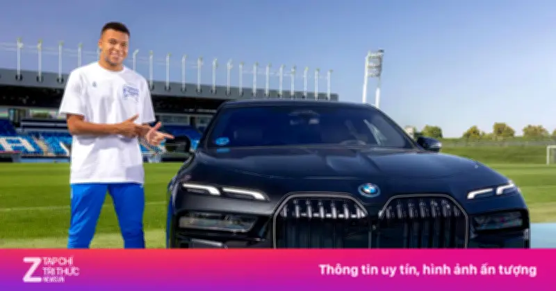 Kylian Mbappe mới có bằng lái xe, chiếc xe đầu tiên tự lái là BMW iX3
