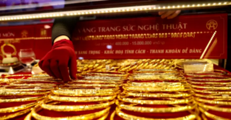 Lý do thu hồi văn bản yêu cầu DN vàng cung cấp tài khoản nhân viên, người thân