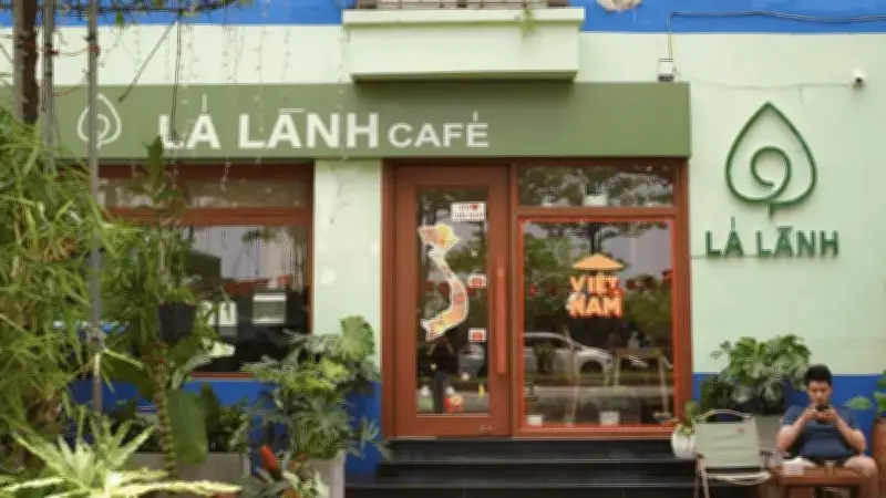 Lá Lành Cafe: Nơi người tự kỷ tìm thấy cơ hội và sự tự tin
