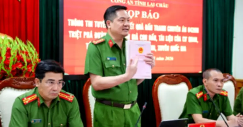 Lai Châu: Chủ cửa hàng xăng dầu bị bắt vì pha xăng vào dầu diesel