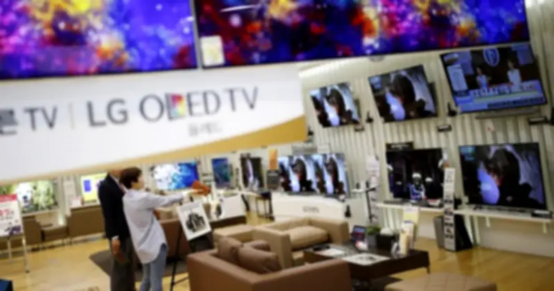 LG bán mảng TV cho Hisense? Tương lai ngành TV đầy biến động