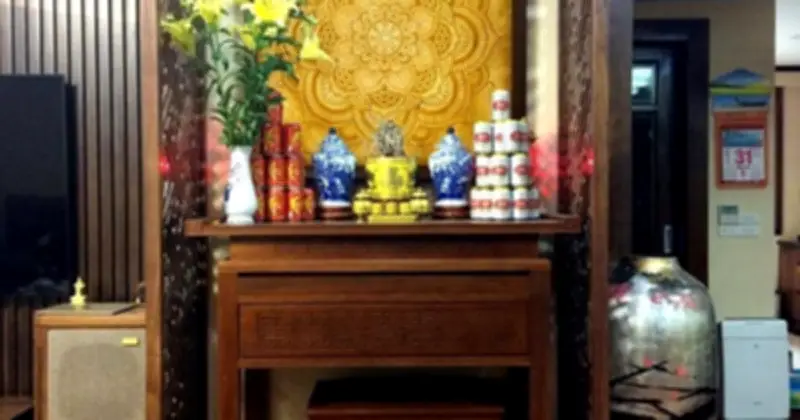Lời khuyên cho gia đình dùng tủ thờ: Tránh biến thành kho chứa đồ