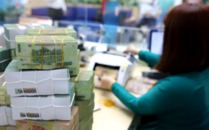 Lãi suất tiết kiệm 13 tháng cao 8,9%: Gửi 200 triệu đồng nhận lãi bất ngờ