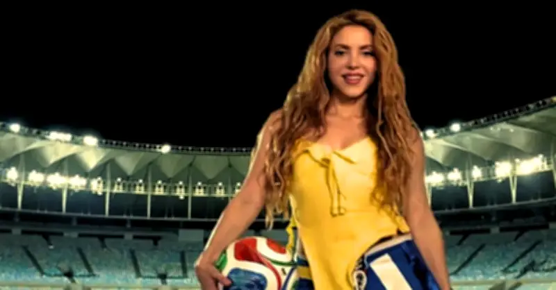 Lisa (BLACKPINK) biểu diễn tại World Cup 2026, Shakira đánh hồng sexy trong MV mới