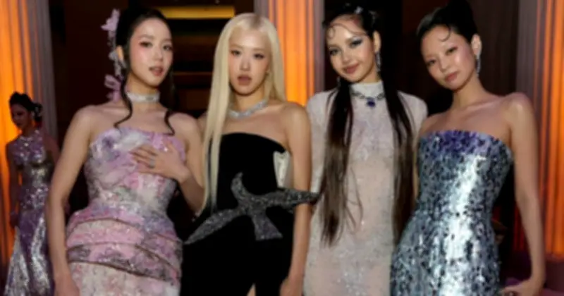 Lisa, Jennie, Jisoo và Rosé tỏa sáng tại Met Gala 2025 với phong cách riêng biệt