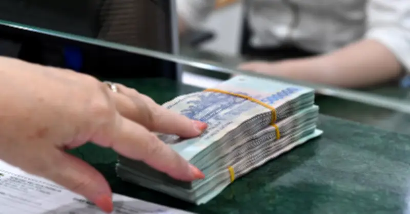 Làm thời vụ nhận 5 triệu đồng bị giữ lại 10% thuế: Xem xét bỏ