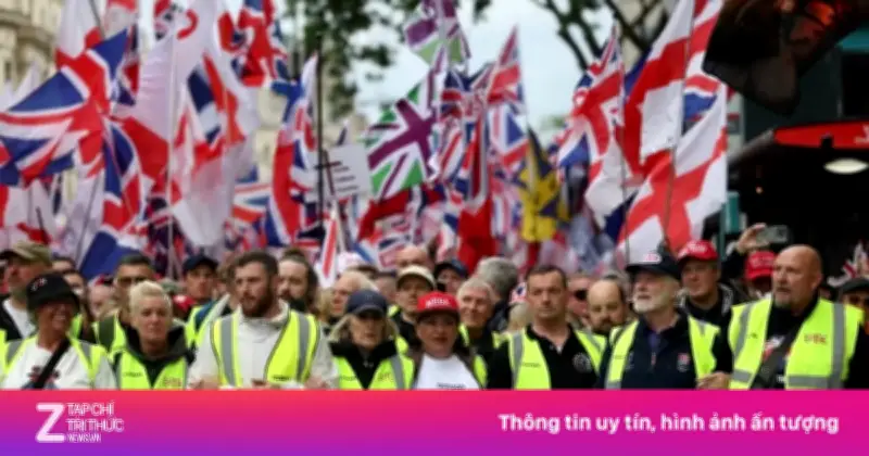 London bùng nổ biểu tình kép: Hàng chục nghìn người xuống đường, 43 người bị bắt