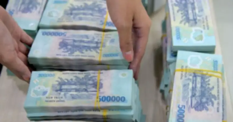 LPBank chốt quyền trả cổ tức 30% bằng tiền mặt, cao nhất hệ thống