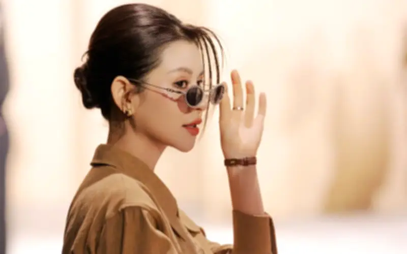 Lưu Huyền Trang: Nữ đại úy công an xinh đẹp gây sốt với vai Mai Ly