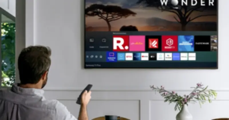 Lưu ý khi lắp TV treo tường: từ chọn giá đến quản lý dây cáp