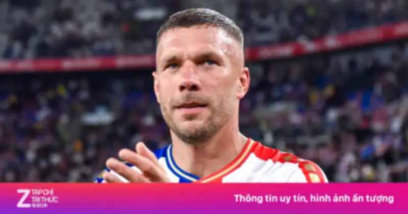 Lukas Podolski chính thức giải nghệ sau mùa giải 2025/26