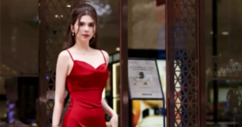 Đầm hai dây dáng dài: Vẻ đẹp tối giản và nữ tính cho mùa hè
