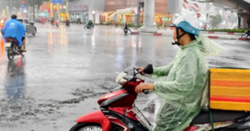 Mưa lớn giải nhiệt TP.HCM và Nam bộ sau chuỗi ngày nắng nóng