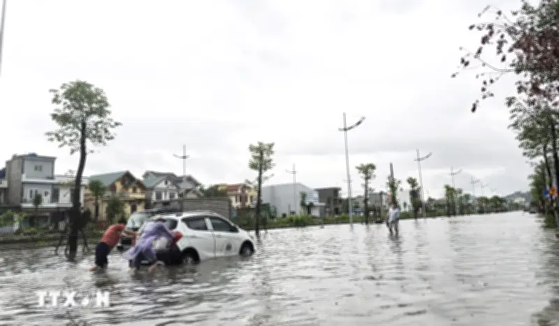 Mưa lớn gây ngập lụt diện rộng tại nhiều địa phương tỉnh Quảng Ninh