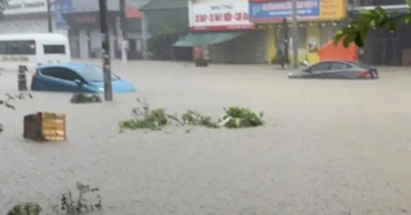 Mưa lớn kéo dài ở miền Bắc và Bắc Trung Bộ, nguy cơ lũ quét sạt lở đất