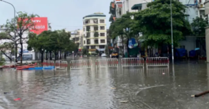 Mưa to bất thường ở Bắc bộ, cảnh báo lũ quét và sạt lở