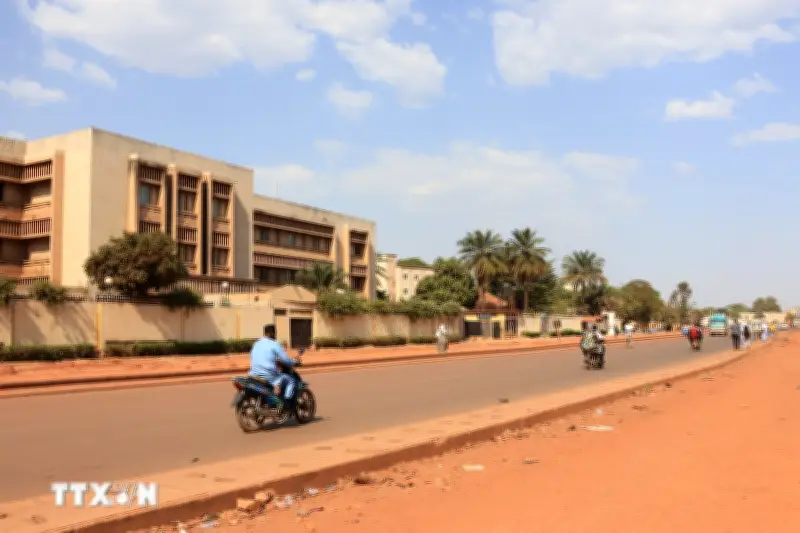 Mali: Nhóm vũ trang liên hệ Al-Qaeda tăng hoạt động quân sự quanh thủ đô