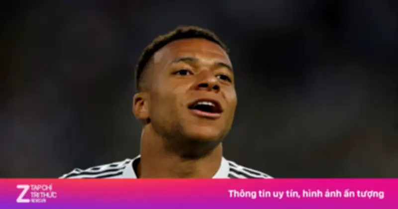 Mbappe có sai khi đi nghỉ với bạn gái? Real chệch hướng và cái bẫy 'vật tế thần'