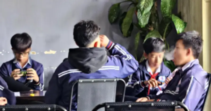 Mức phạt mới cho hành vi sử dụng và buôn bán thuốc lá điện tử